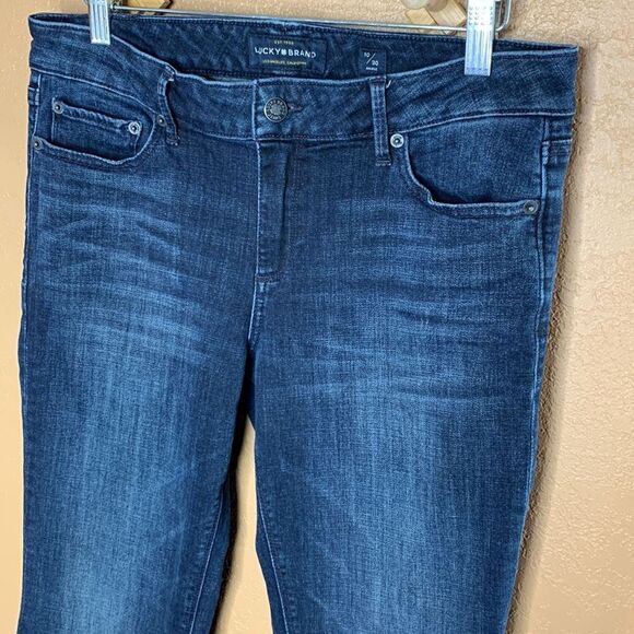 Lucky Brand Dark Wash Lolita Boot Cut Jeans Size 10/30 - Picture 9 of 16